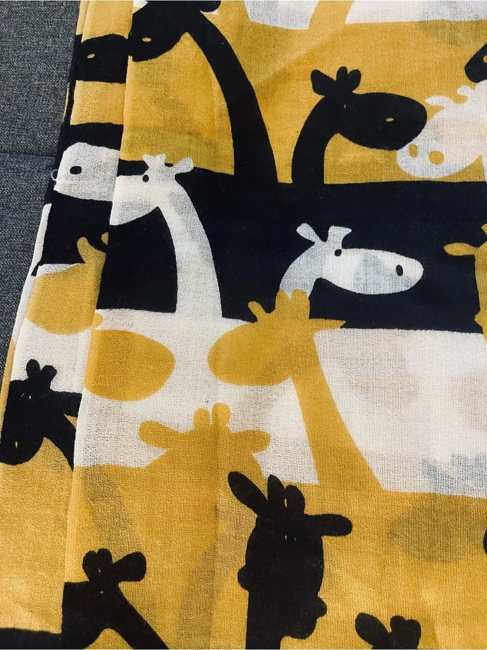 Modern giraffe printed scarf/ pashmina